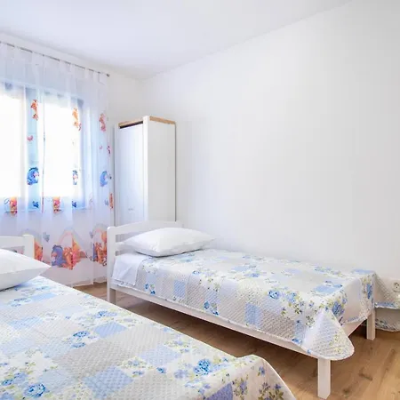 Luxury Alkar With Swimming Pool * Ražanj
