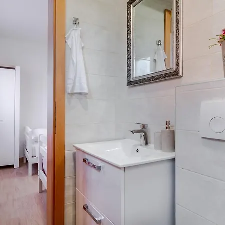 Apartament Luxury Alkar With Swimming Pool Ražanj