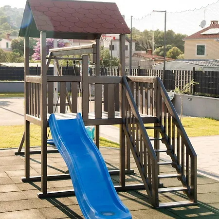 Luxury Alkar With Swimming Pool