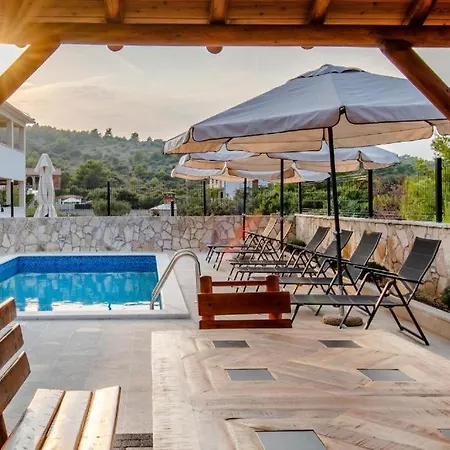 Luxury Alkar With Swimming Pool