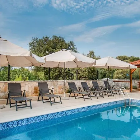 Appartement Luxury Alkar With Swimming Pool