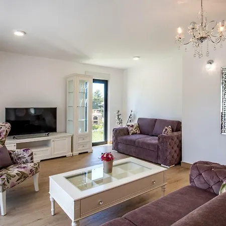 Apartment Luxury Alkar With Swimming Pool *