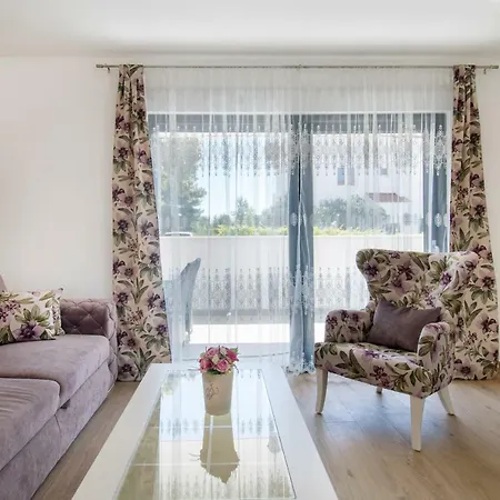 Apartament Luxury Alkar With Swimming Pool Ražanj