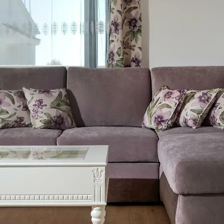 Apartment Luxury Alkar With Swimming Pool