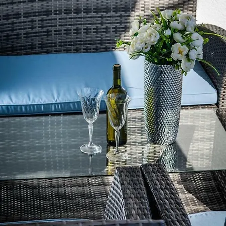 Luxury Alkar With Swimming Pool Apartament *