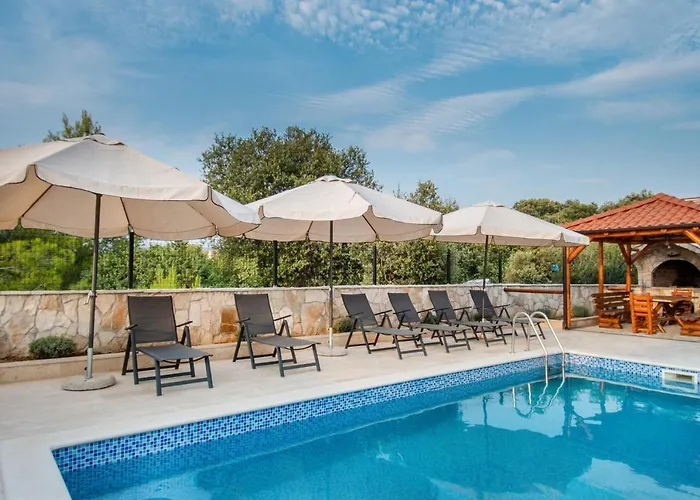 Luxury Alkar With Swimming Pool * Ražanj