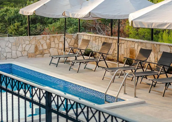 Luxury Alkar With Swimming Pool