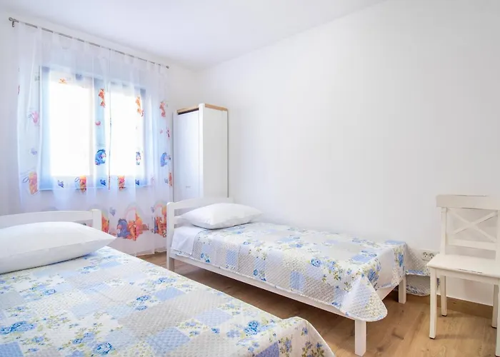 Luxury Alkar With Swimming Pool * Ražanj