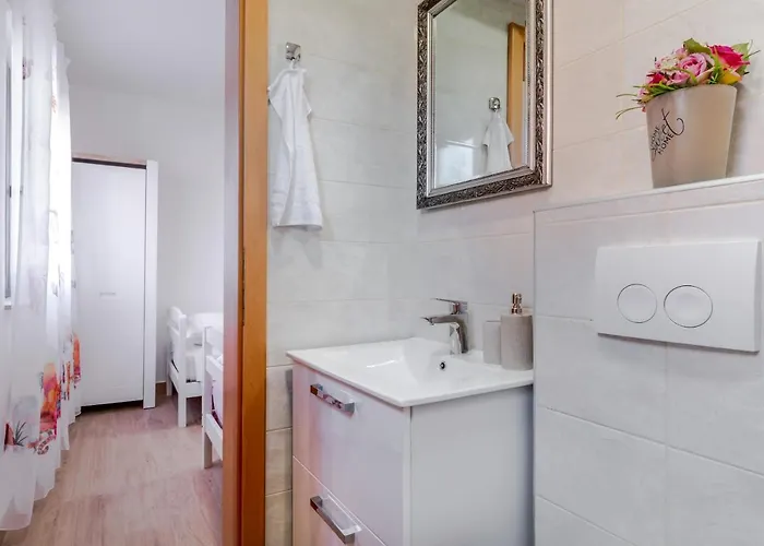 Daire Luxury Alkar With Swimming Pool Ražanj