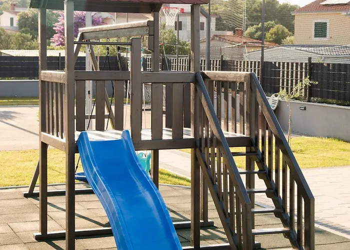 Luxury Alkar With Swimming Pool