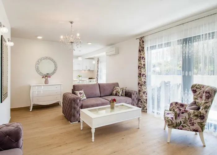 Luxury Alkar With Swimming Pool * Ražanj