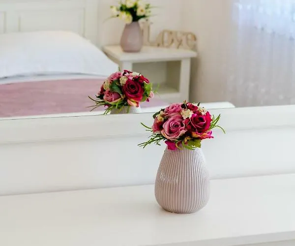 Luxury Alkar With Swimming Pool * Ražanj