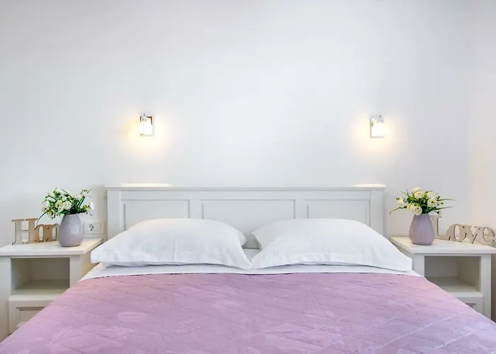 Luxury Alkar With Swimming Pool Ražanj