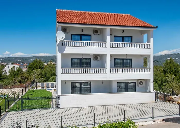 Luxury Alkar With Swimming Pool Daire *