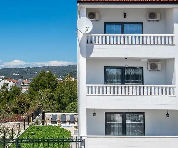 Luxury Alkar With Swimming Pool